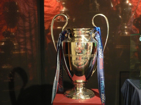 arsenal-champions-league-trophy-barcelona