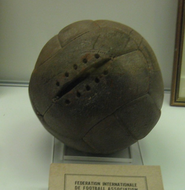 1930_World_Cup_Final_ball_Argentina