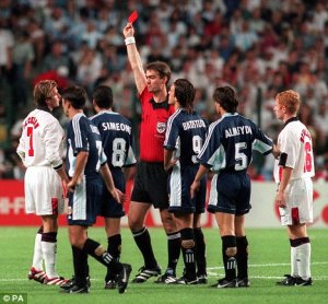 article-1143130-0051B58400000258-263_468x434