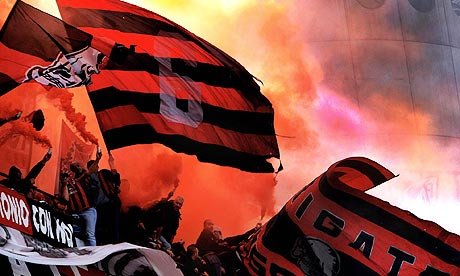 AC-Milan-fans-at-San-Siro-001