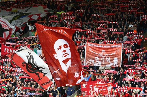 wps_10_Liverpool_fans_on_The_Kop