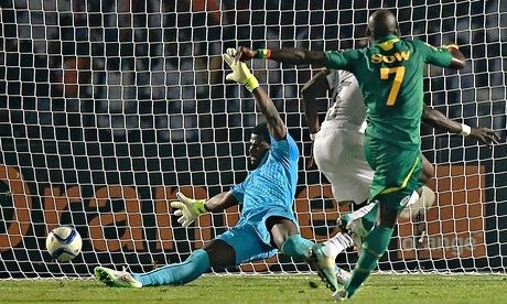 Senegals-Moussa-Sow-009